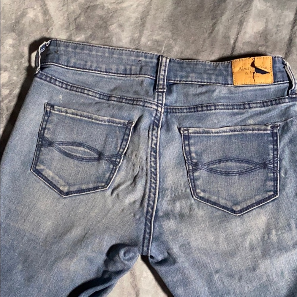 🥳 Host Pick 🥳 - Abercrombie & Fitch Distressed + Worn Jeans - Picture 7 of 16